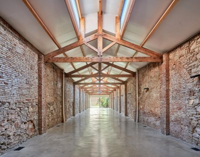 Antigua fábrica en el corazón de Barcelona